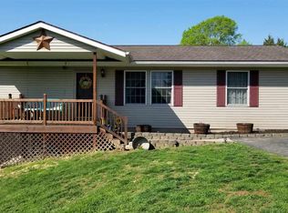 608 W 10th St, Oolitic, IN 47451