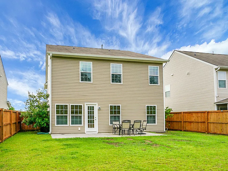 210 Daniels Creek Cir — Photo 31