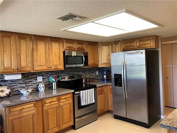 4th image of 34445 Cedarfield Dr