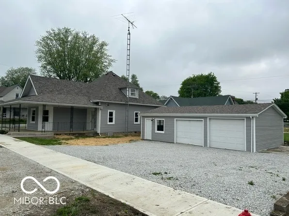 102 Range St, Westport, IN 47283
