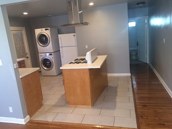 5th image of 1218 N St Andrews Pl