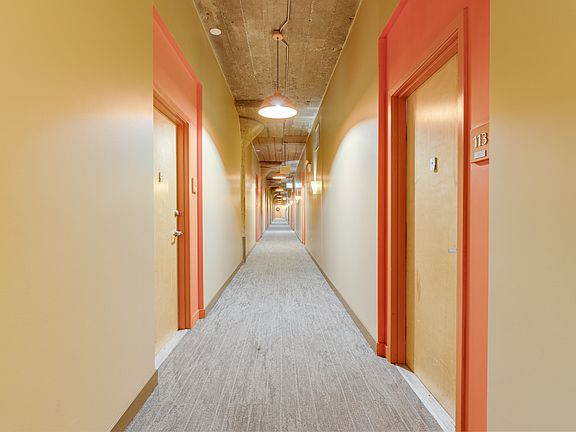 4th image of 1033 W 14th Pl Unit 130