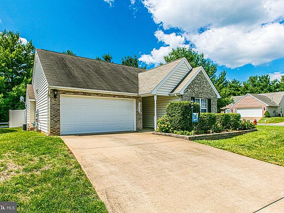 2nd image of 11736 Collinwood Ct