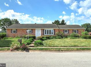 2540 Slatehill Ln, York, PA 17408