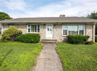 200 Budlong Rd, Cranston, RI 02920