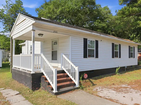 200 S Sylvan Dr, Greenville, NC 27834