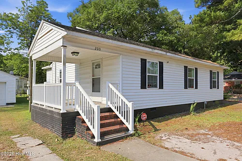 200 S Sylvan Dr Photo 1