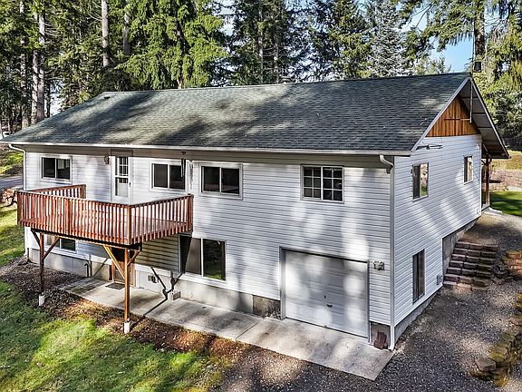 2nd image of 12024 Hillcrest Drive SE