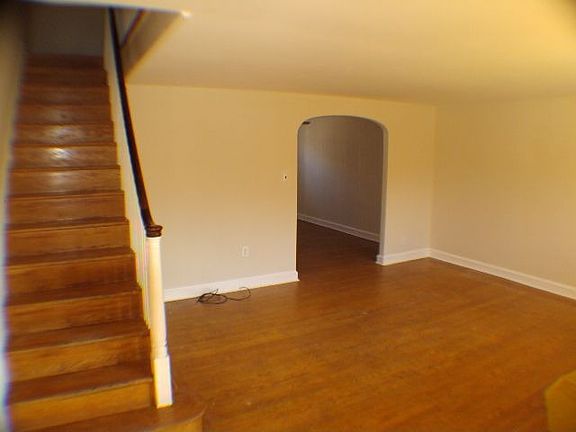 20' Wide Living Room