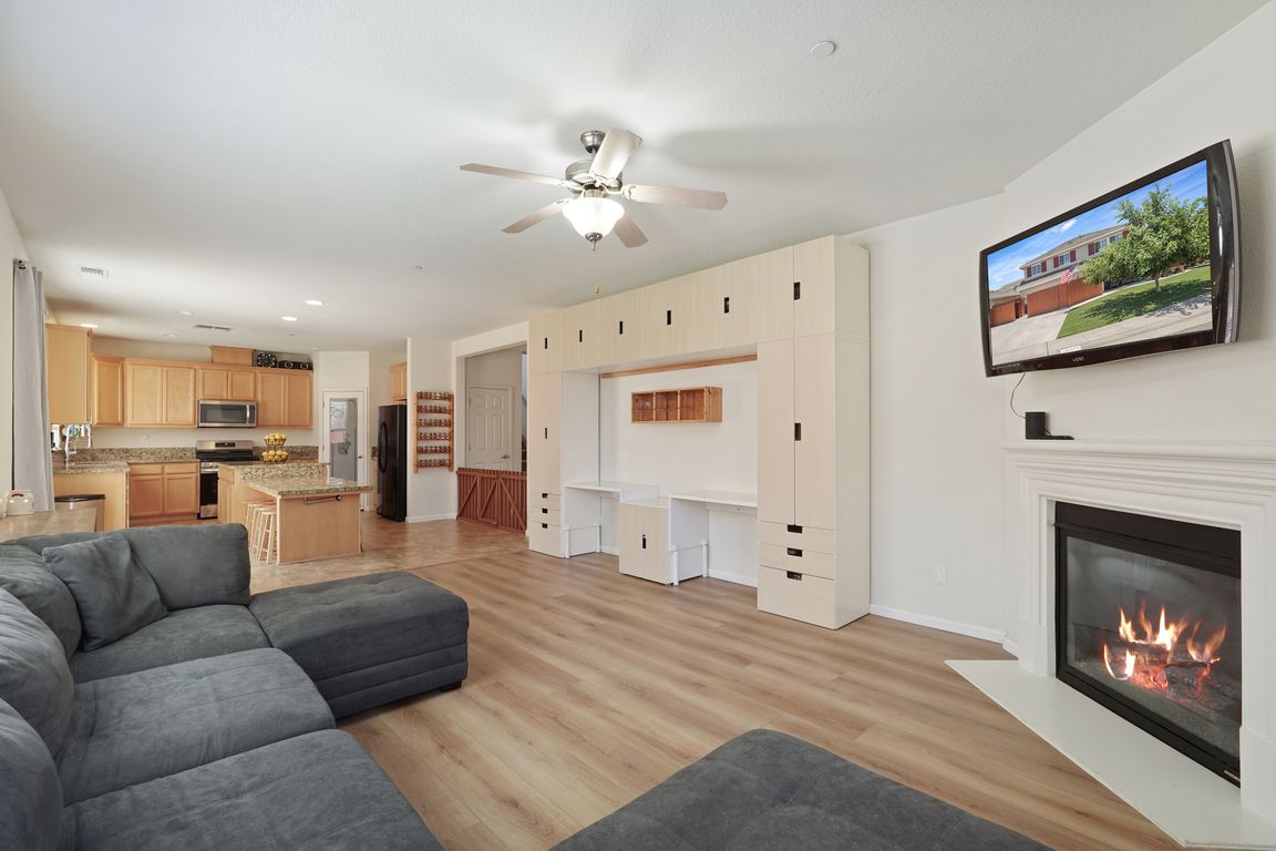 next background image