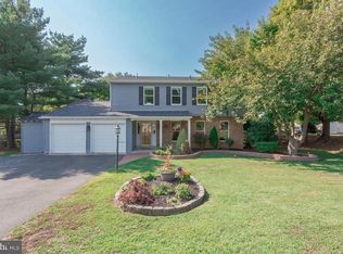 355 Flour Ln, Langhorne, PA 19047