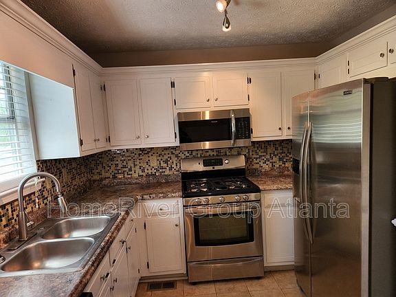 5th image of 5410 Cindy Ln SE