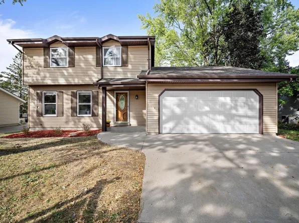1918 Garland AVENUE, Waukesha, WI 53188