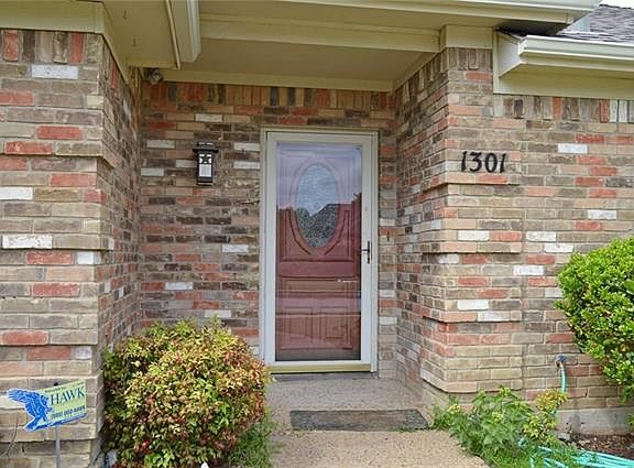 4th image of 1301 Sandy Creek Dr