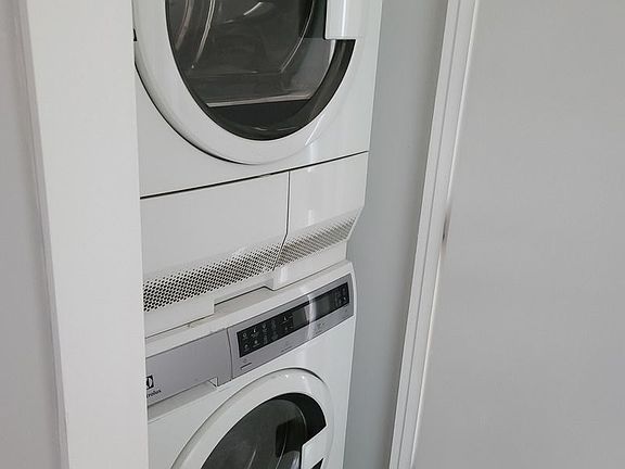 2nd image of 459 E 135th St #4B