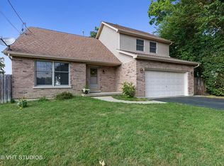268 Lippincott Ln, Fox Lake, IL 60020