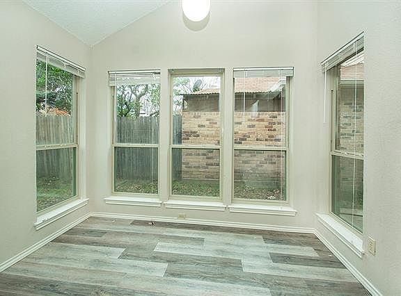 4th image of 1802 Twin Court Pl