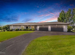 N5179 Innsbruck Rd N, Onalaska, WI 54669