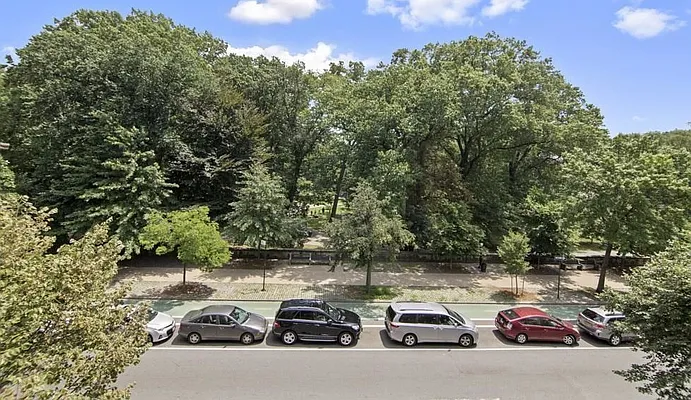 Rented by Vertical Real Estate LLC | media 8