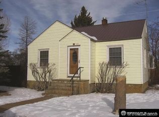 302 W Saratoga Ave, Saratoga, WY 82331
