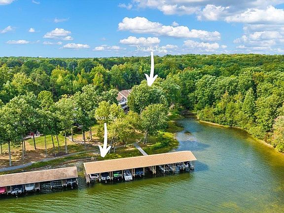 3rd image of 348 Lake Front Dr #1002
