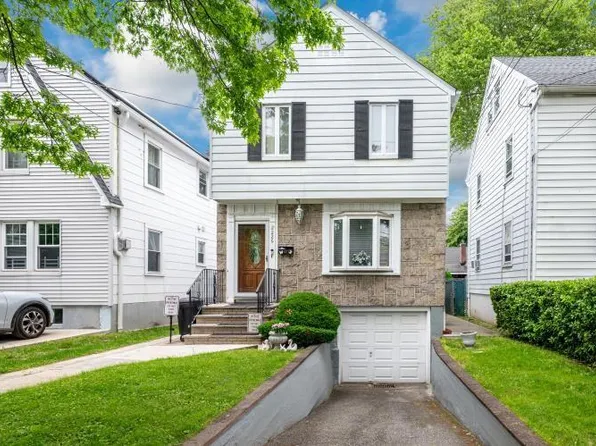 2226 Mickle Avenue, Bronx, NY 10469