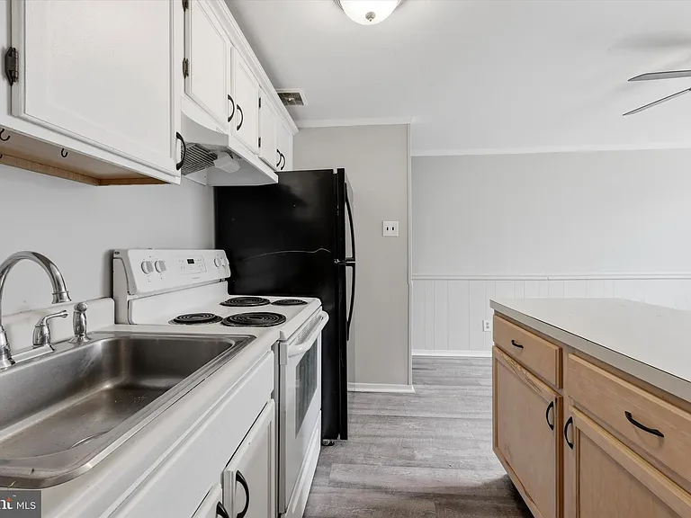 151 Chadwick Ave — Photo 6