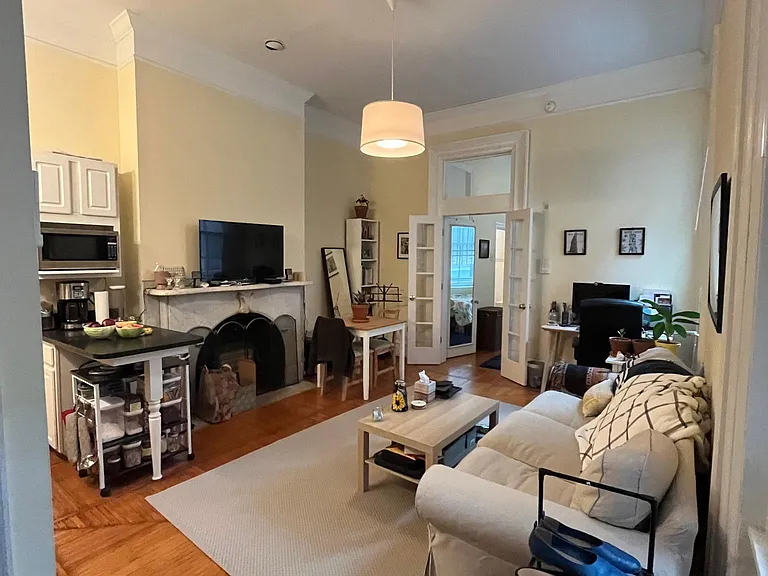 1809 Pine St #2R — Photo 1