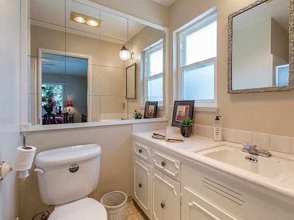 5th image of 5482 Begonia Dr
