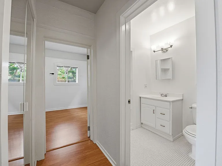 3553 Mission St #C — Photo 11