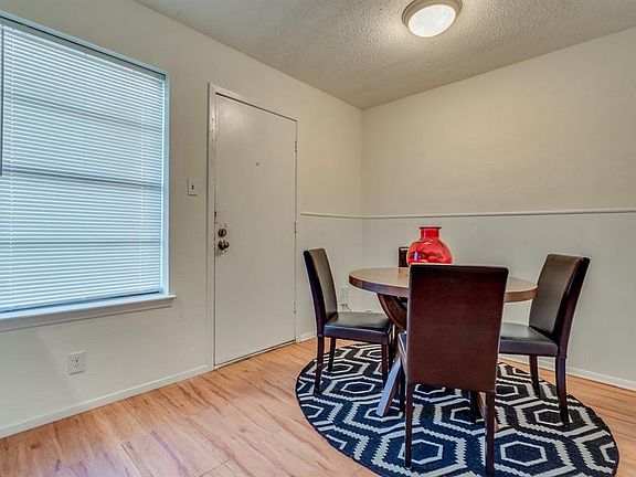 5th image of 2218 El Paso St