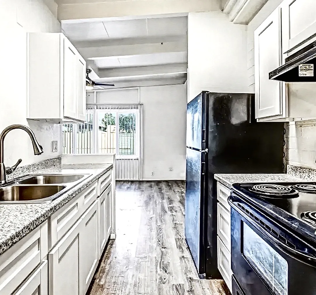 2 bed, 920 sqft, $1,299 — Photo 3