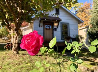 406 13th St, Hood River, OR 97031