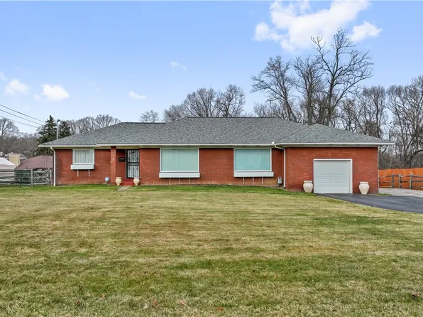 1332 W 4th St, Beaver Falls, PA 15010