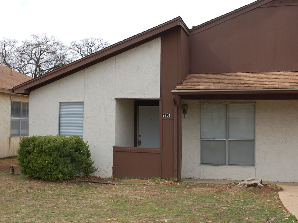 1st image of 2754 Parkchester Dr