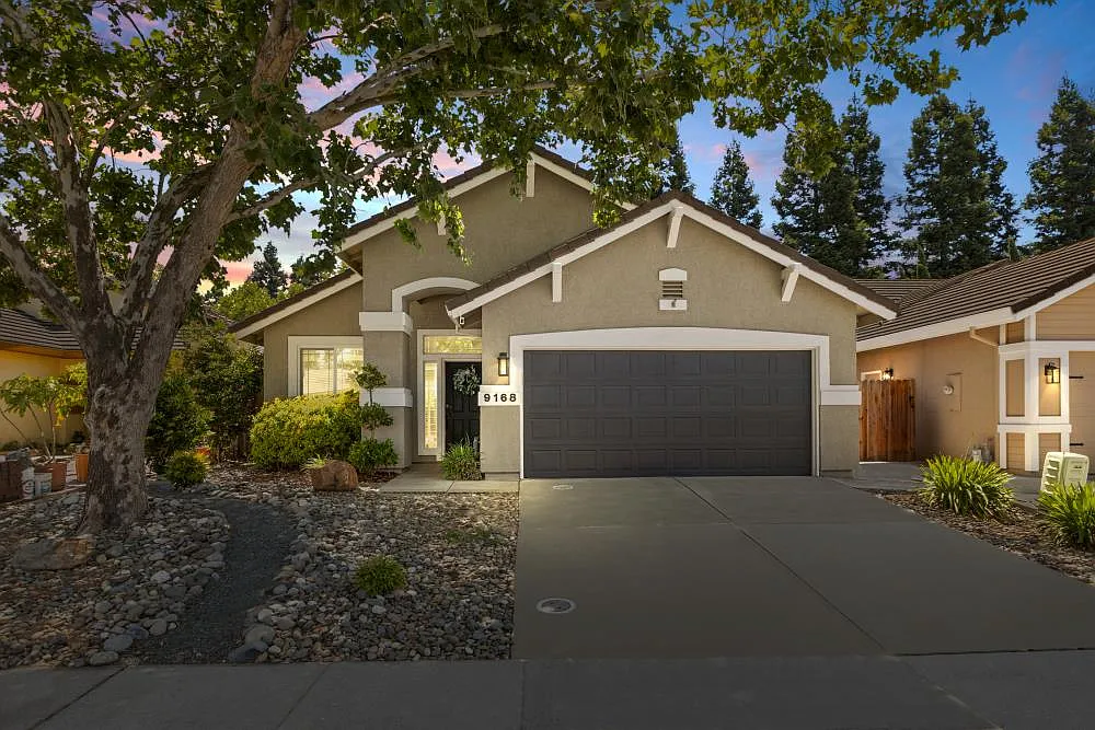 9168 Sage Glen Way photo 1