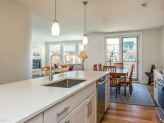 Kitchen-dining
