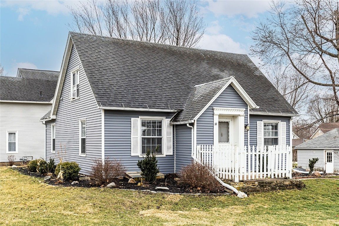101 Main St, Lowden, IA 52255 Zillow