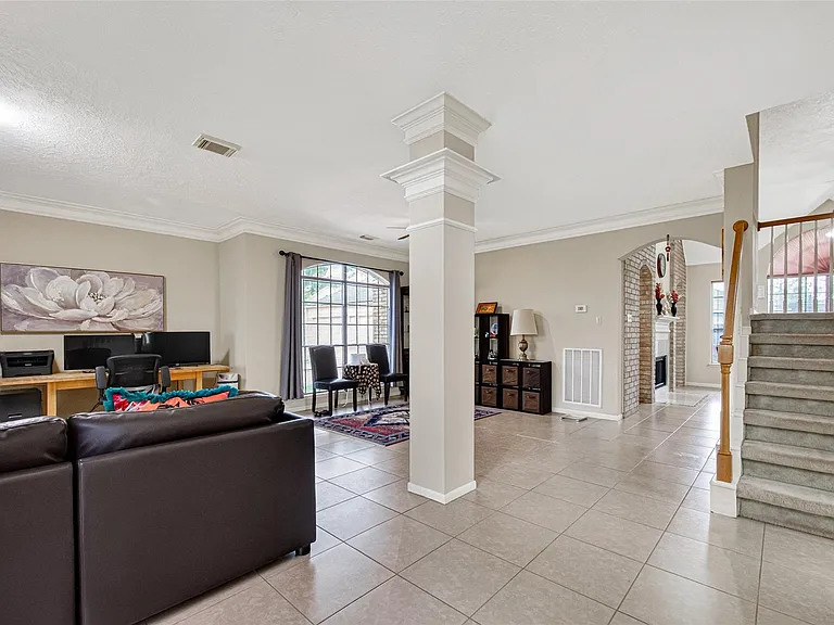 811 Colony Glen Ct — Photo 4