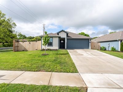 1300 Bates St, Gentry, AR, 72734