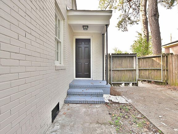 2nd image of 1553 38th St
