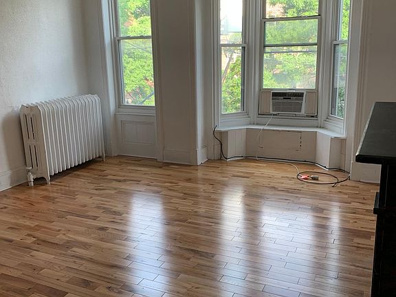2nd image of 13 S Lake Ave Floor 2