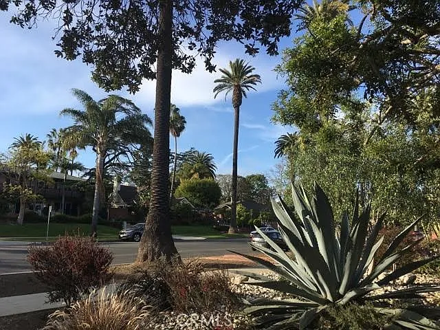630 San Vicente Blvd #E — Photo 24