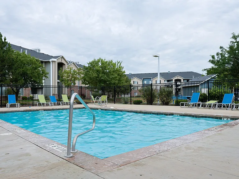 Shoreline Pool-2