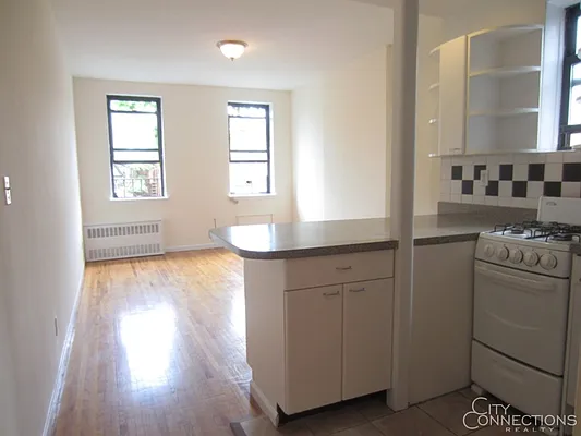 Rented by City Connections Realty | media 25