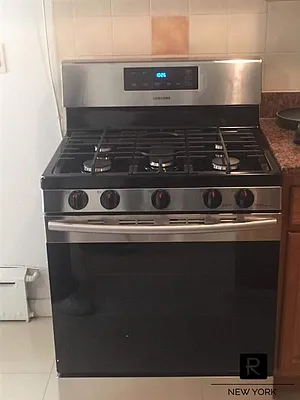 Rented by R New York | media 20