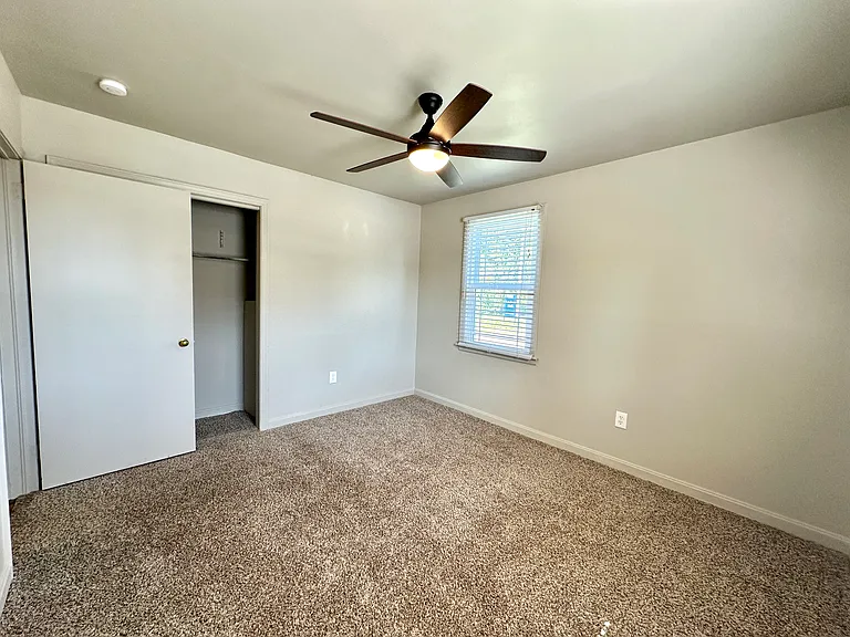 8 Green St — Photo 12