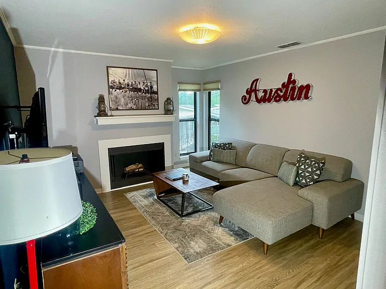 1510 W North Loop Blvd #324 — Photo 9