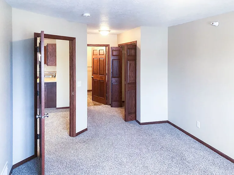 2413 Stanton Ave — Photo 7