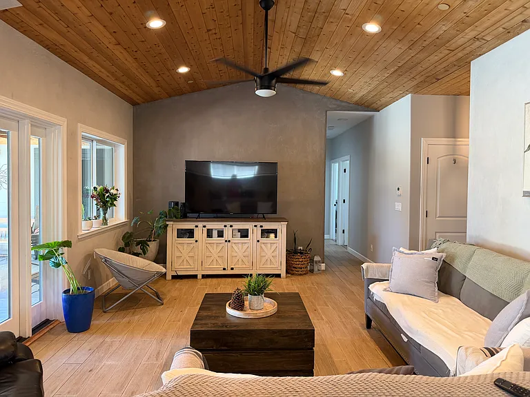 3461 Santiago Dr — Photo 6